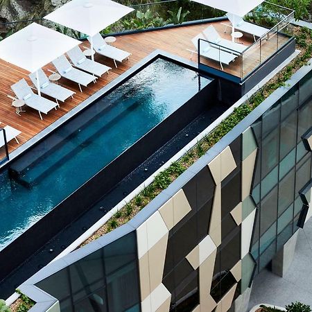 Crystalbrook Vincent Hotel Brisbane Bagian luar foto The hotel's rooftop pool