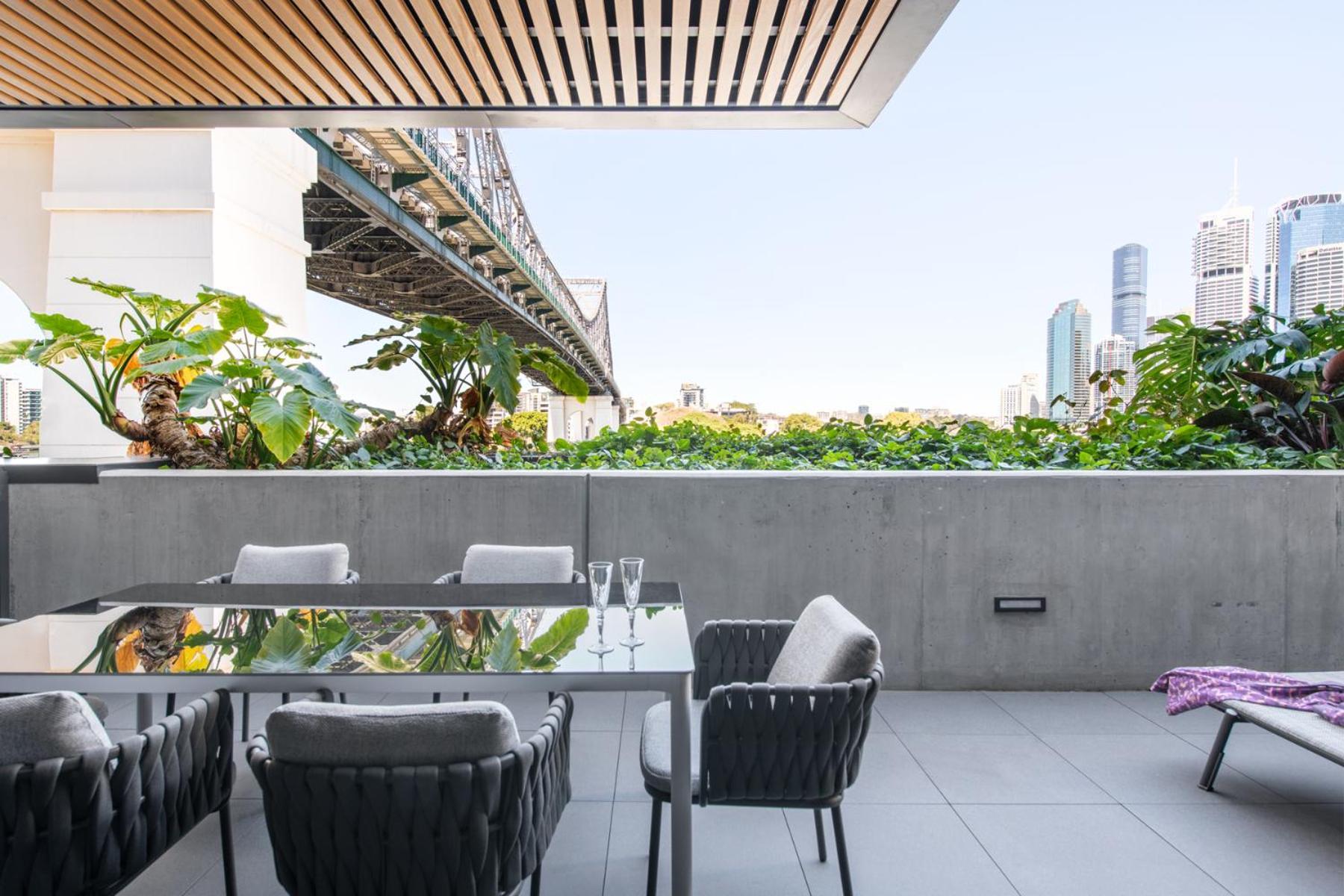 Crystalbrook Vincent Hotel Brisbane Bagian luar foto The rooftop garden