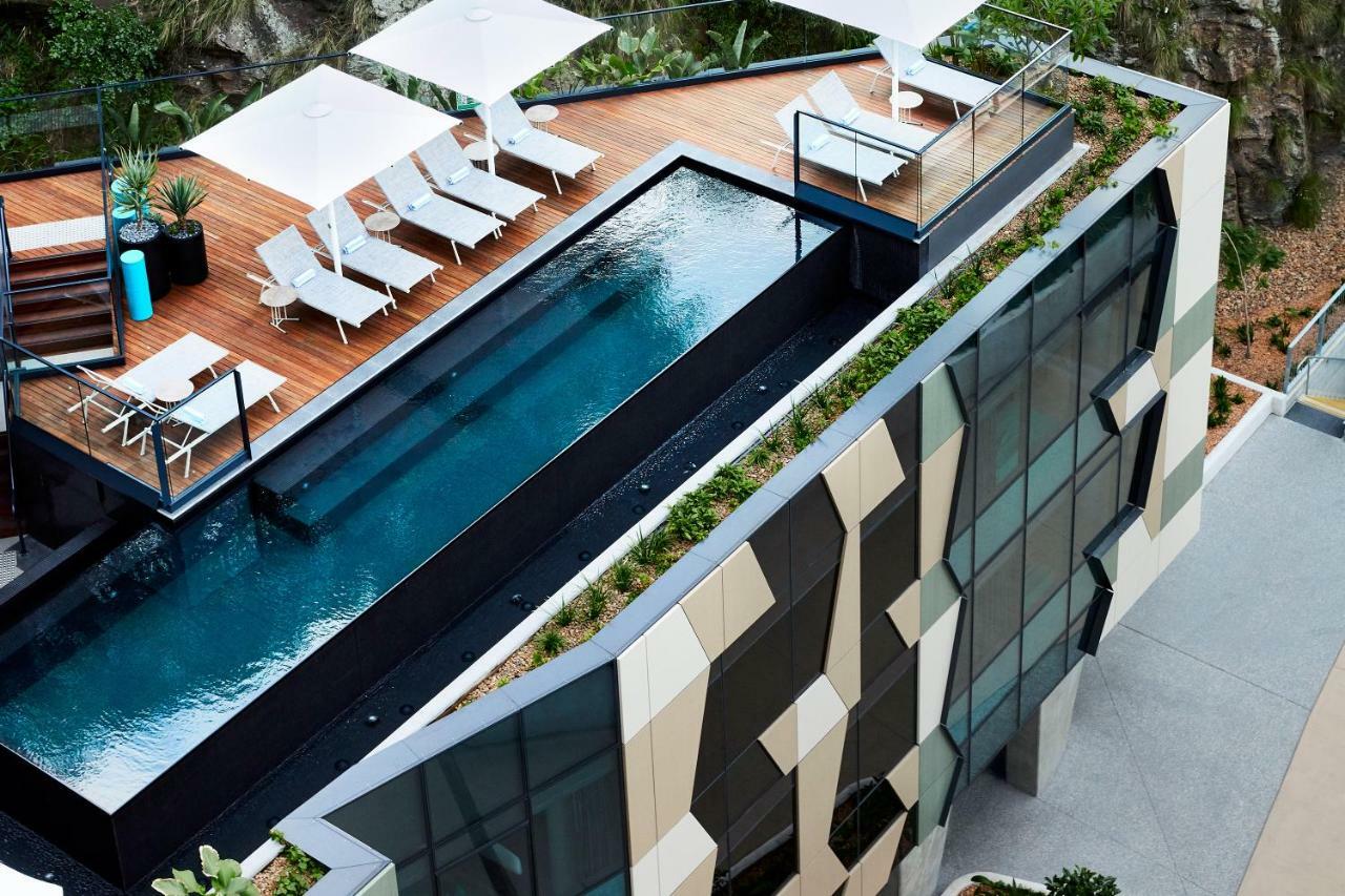 Crystalbrook Vincent Hotel Brisbane Bagian luar foto The hotel's rooftop pool